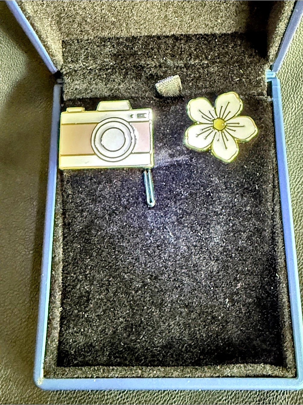 Burberry Camera and Flower Enamel Pin Set Gold & White